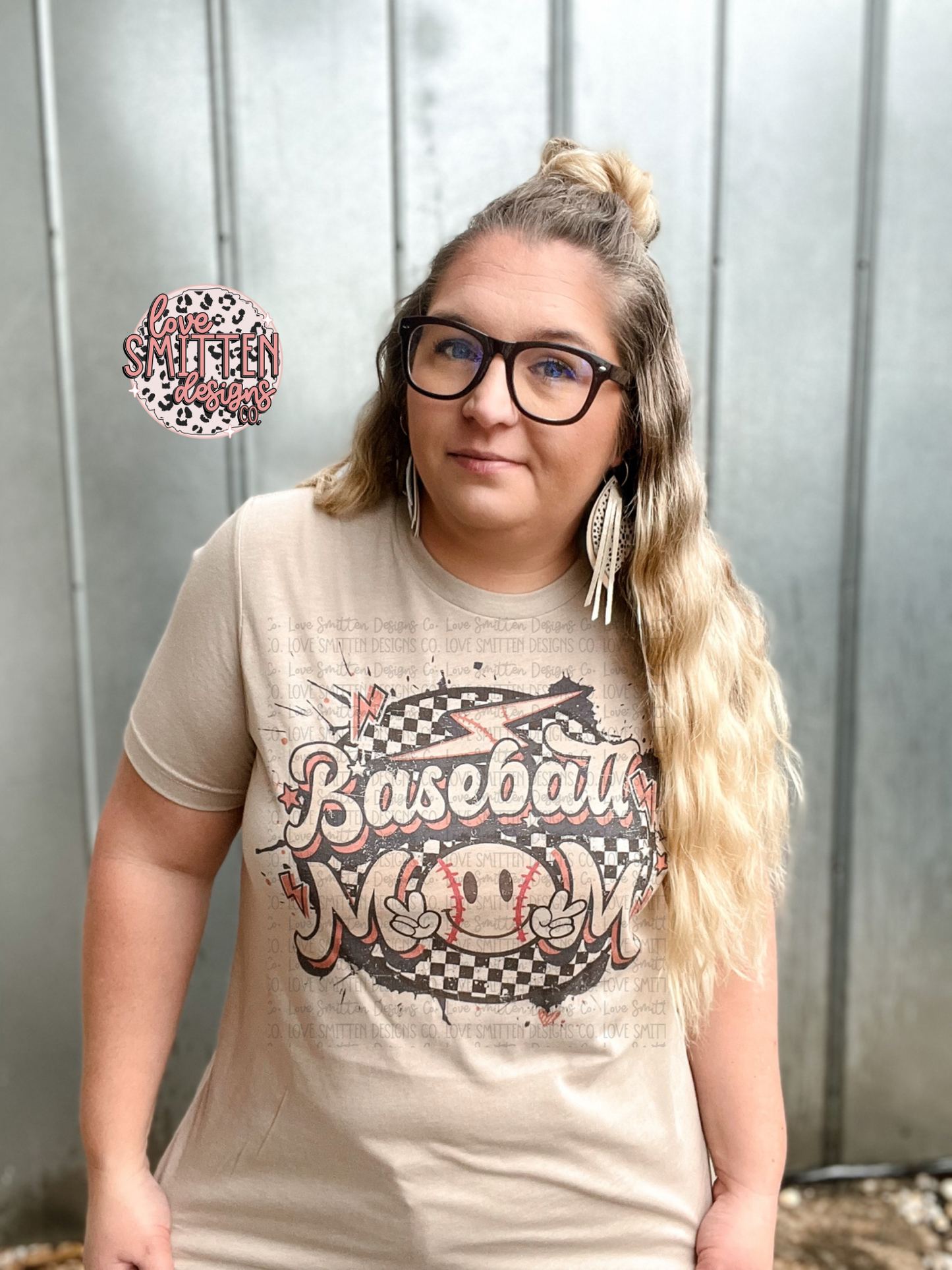 Retro Baseball Mom Tee